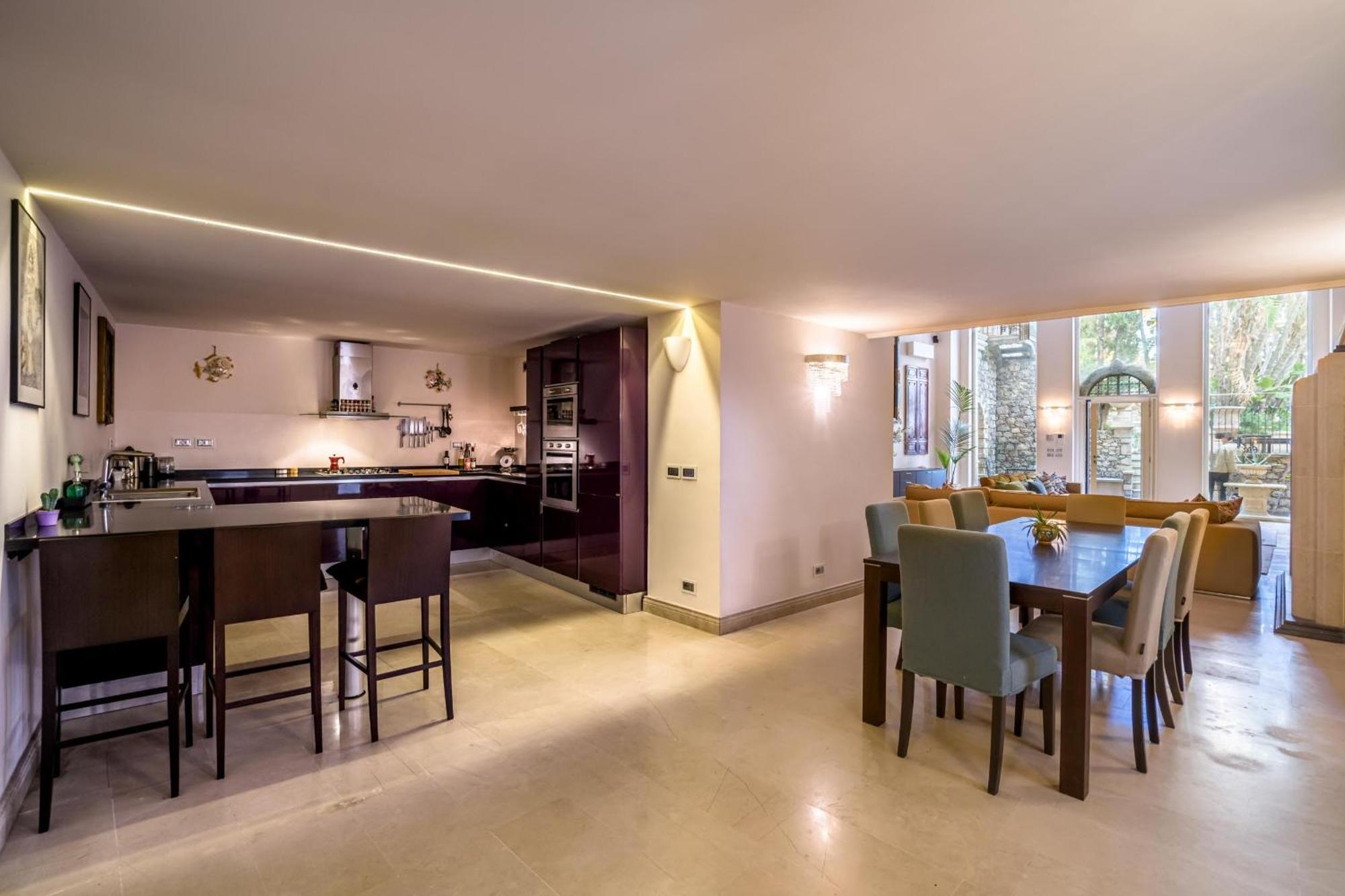 Atelier Taormina Spacious Guesthouse With Pool Luaran gambar